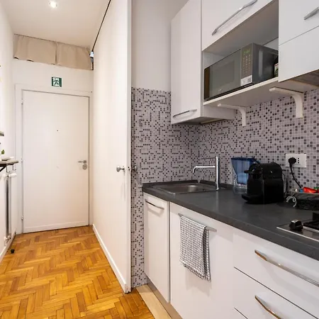 شقة Colosseum House - Private Rooftop, Jacuzzi Hot Tub & View روما
