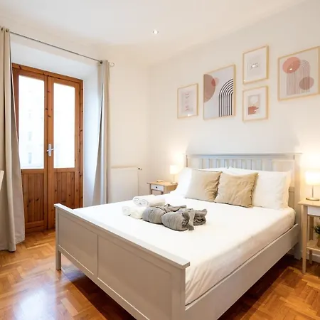 Colosseum House - Private Rooftop, Jacuzzi Hot Tub & View شقة