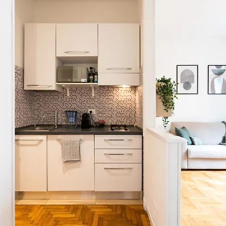 Colosseum House - Private Rooftop, Jacuzzi Hot Tub & View شقة روما